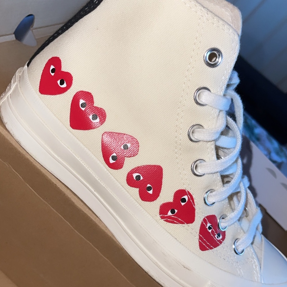 COMME DES GARÇONS